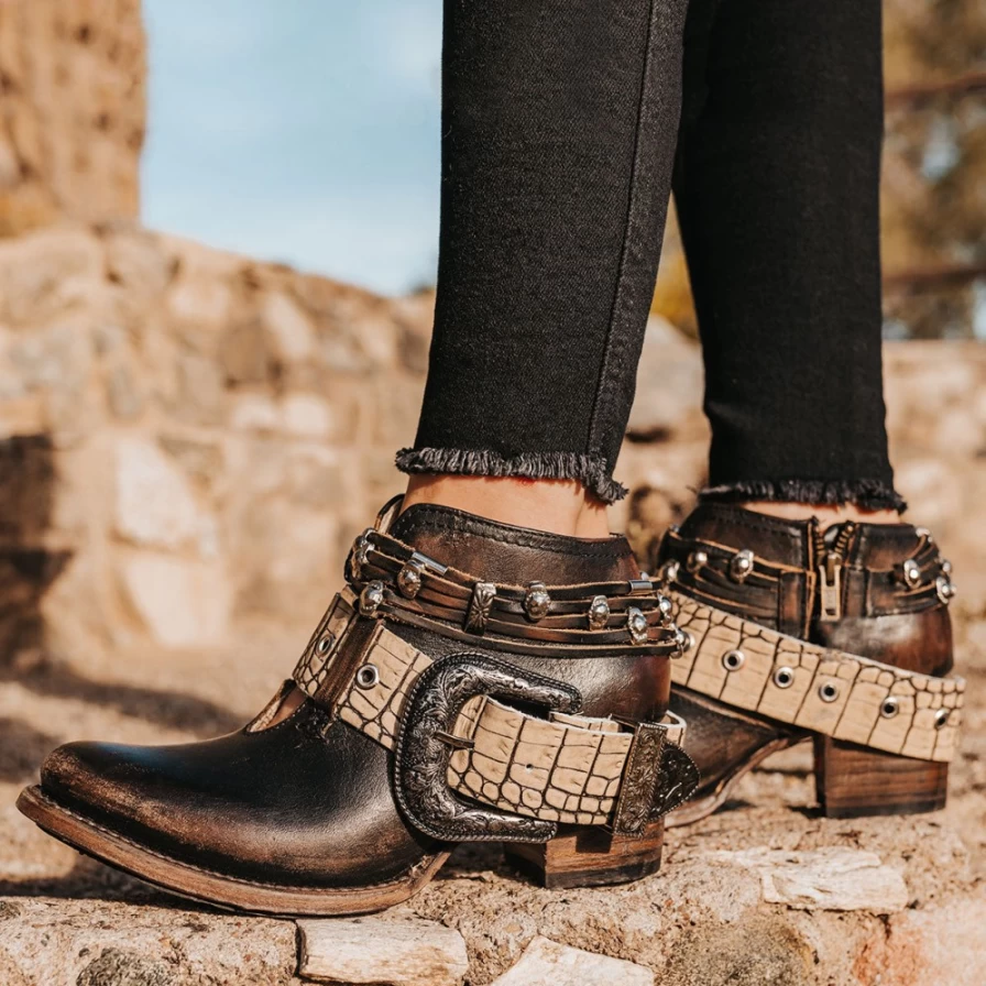 Freebird Stores Women's Black Leather Saloon Boots