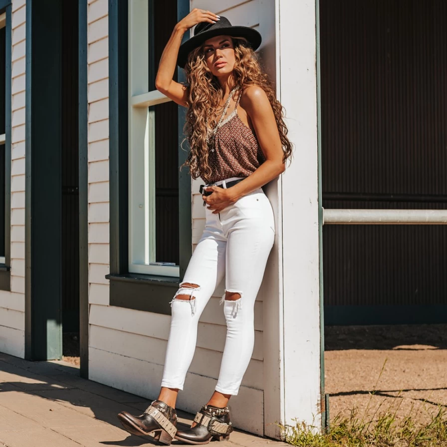 Freebird Stores Women's Black Leather Saloon Boots