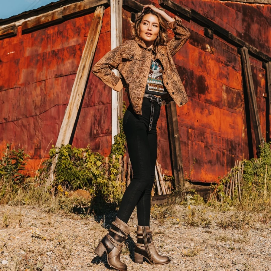 Freebird Stores Women's Baker Boot in Stone - Stylish & Comfortable Footwear