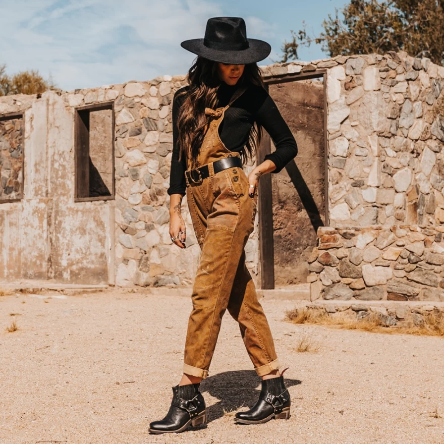 "Freebird Stores Women's Black Whiskey - Premium Whiskey for Her"