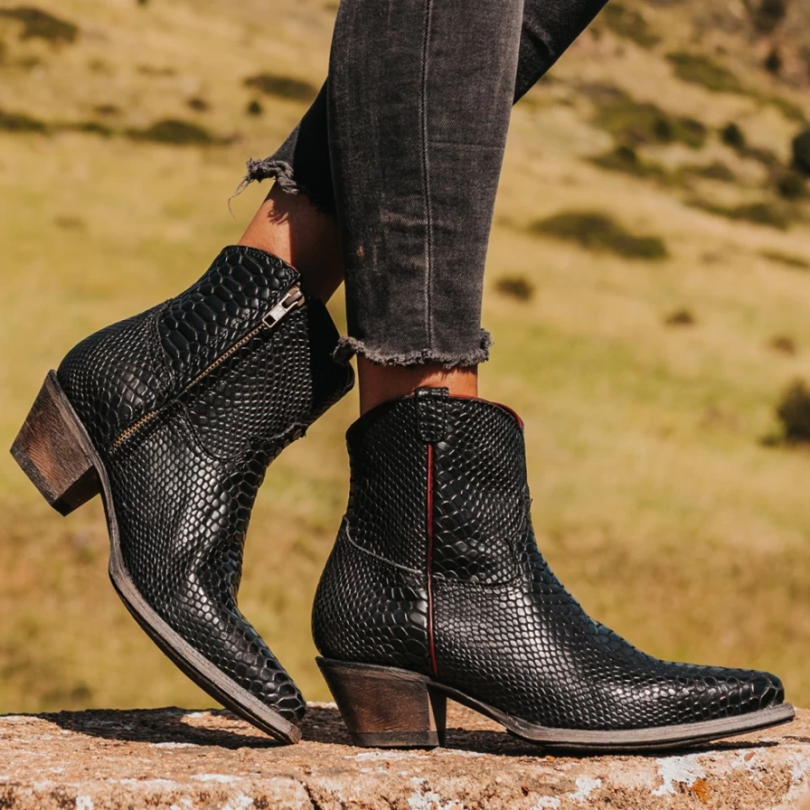 Freebird Stores Womens Miramar Black Snake Boots